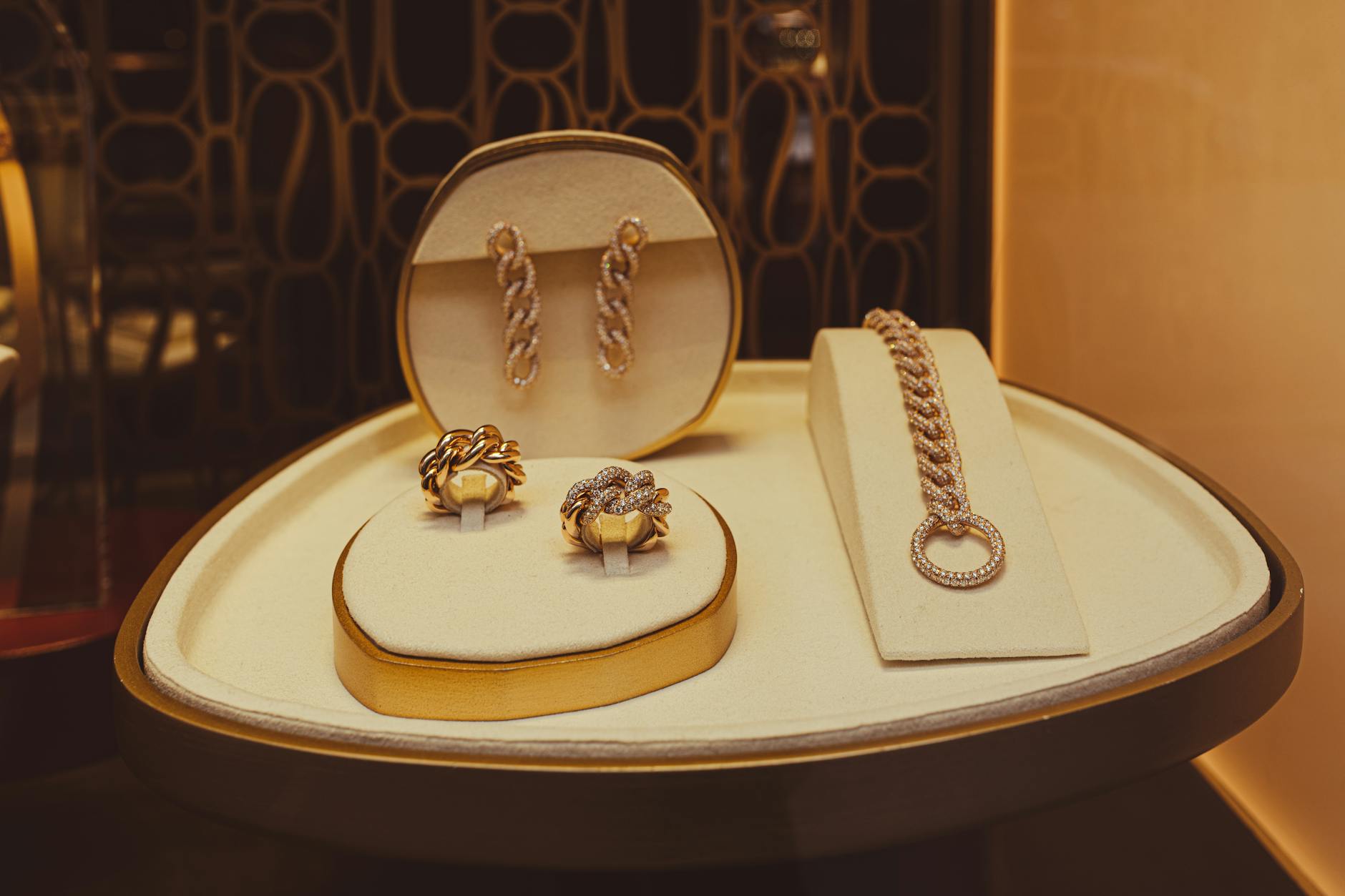 bal harbour shops jewelry showcase