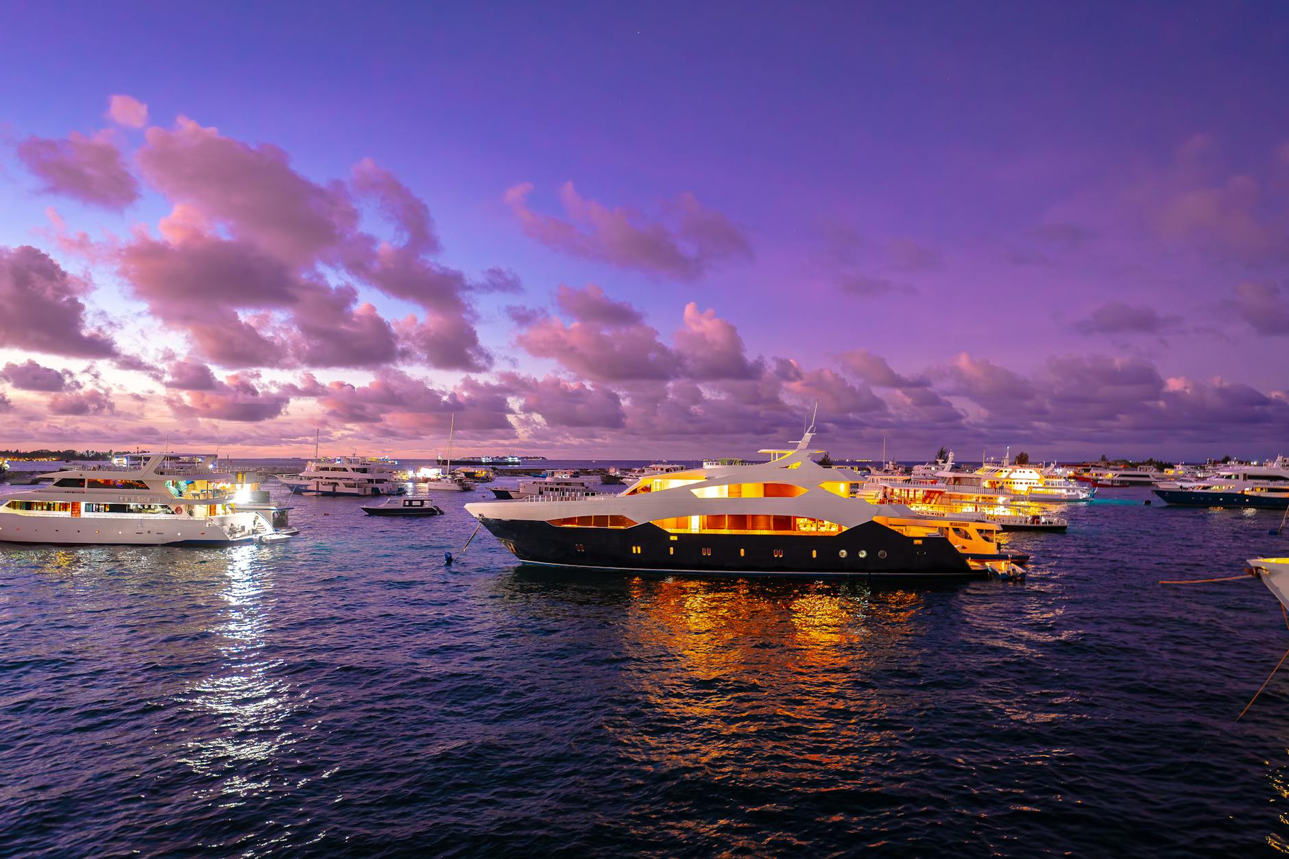 Luxury yacht charter on Biscayne Bay near Miami