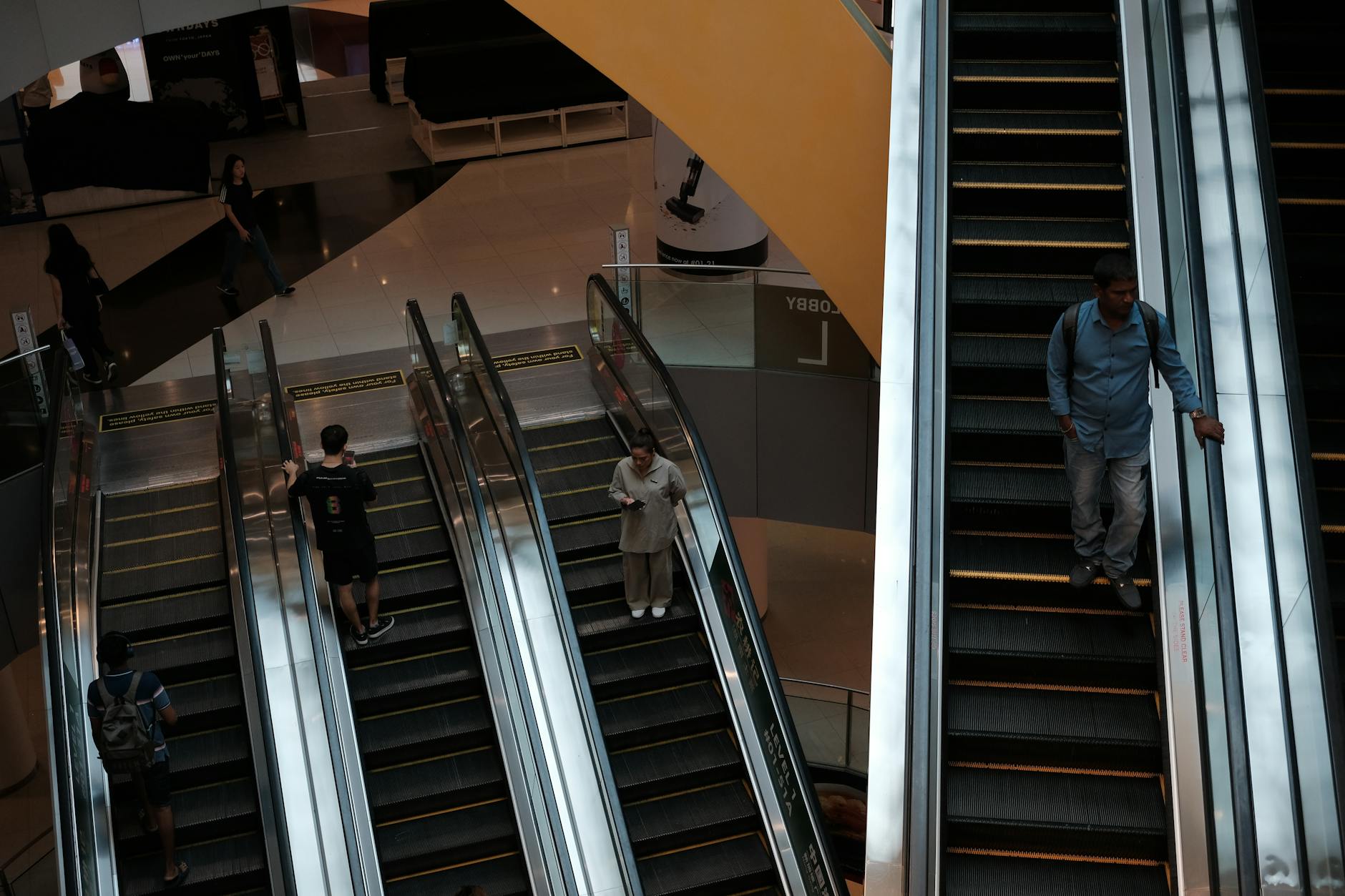 best malls in miami shoppers escalator