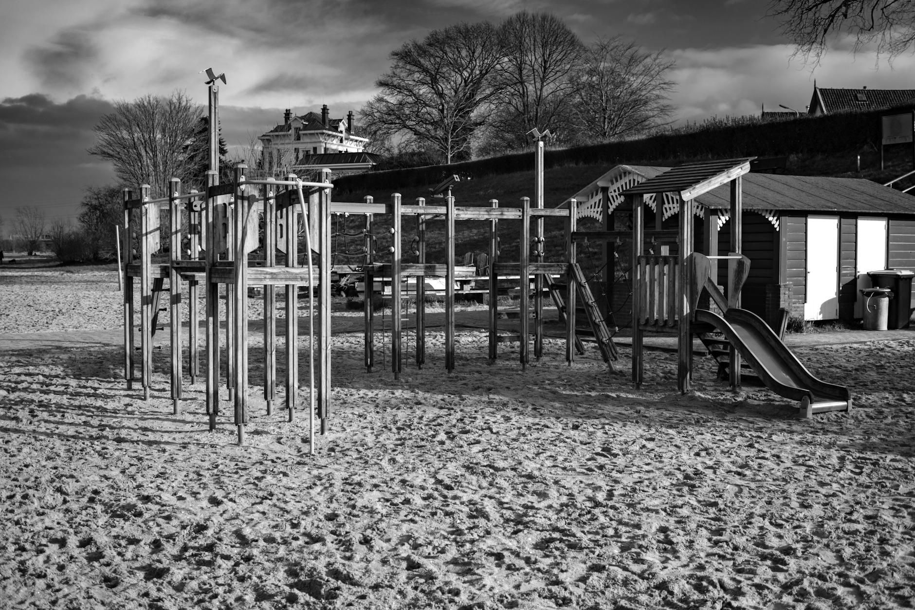 Shaded oceanfront green space with picnic areas at North Shore Open Space Park