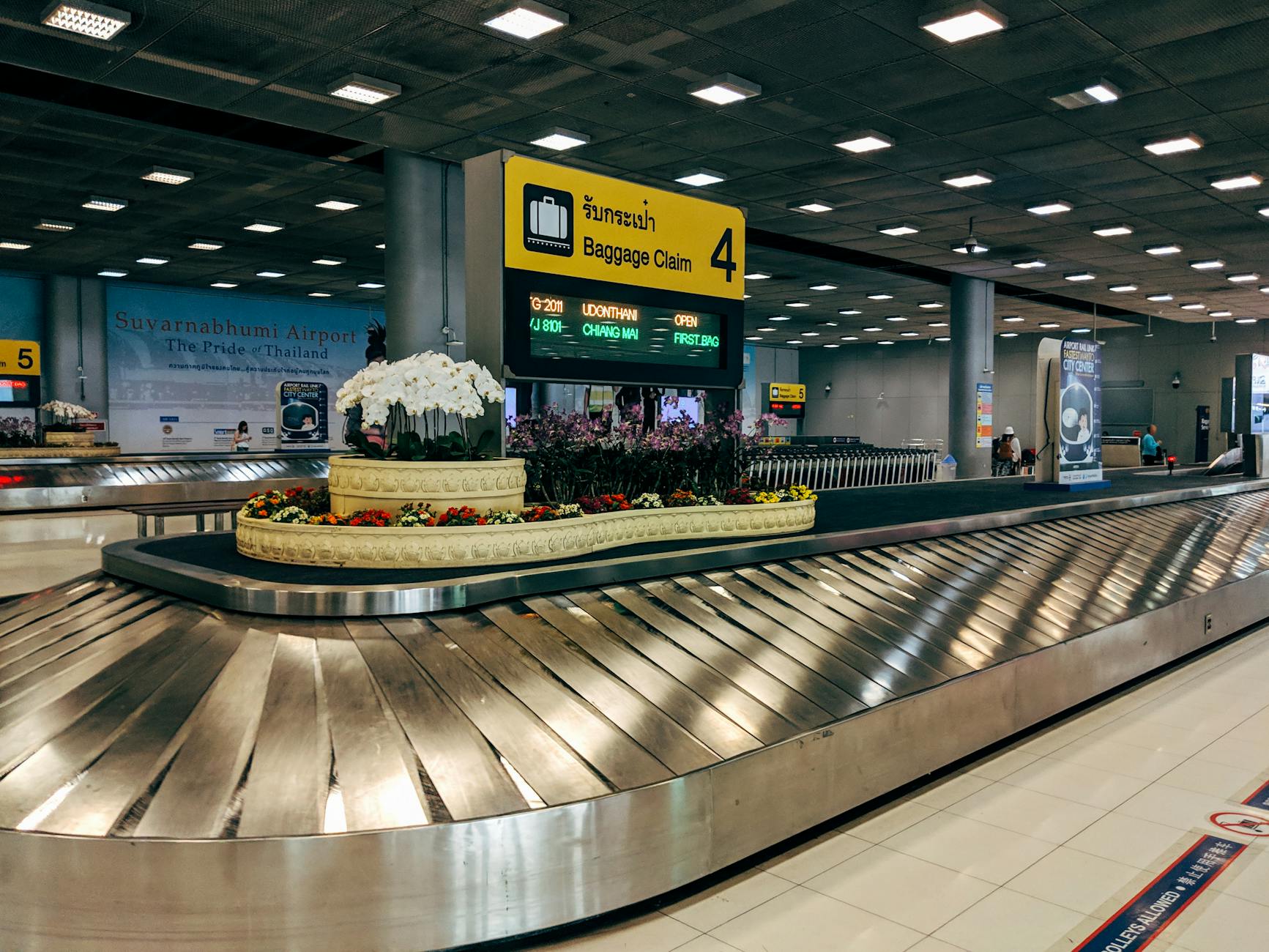 miami airport guide arrivals baggage