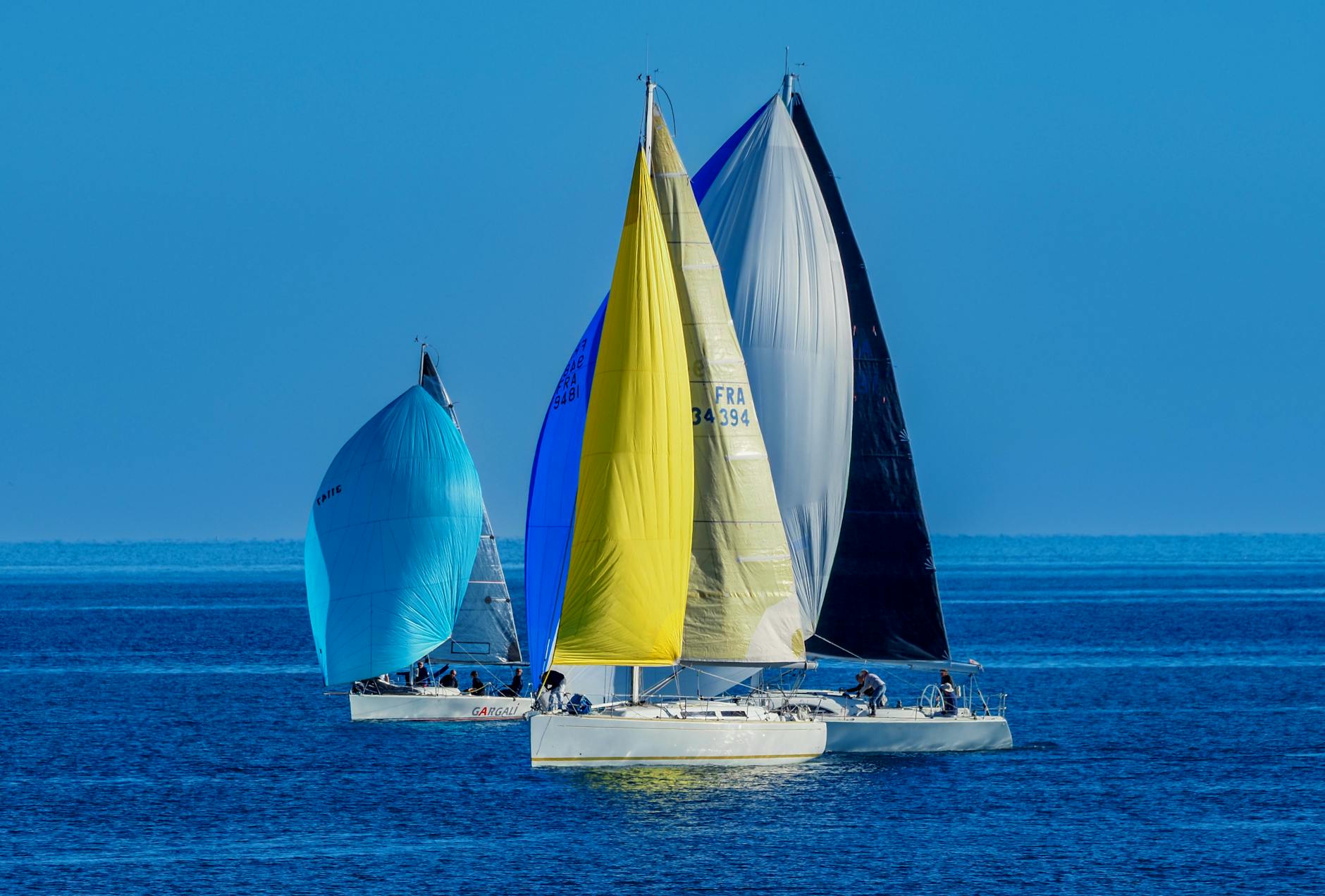 miami boat show sailing boats