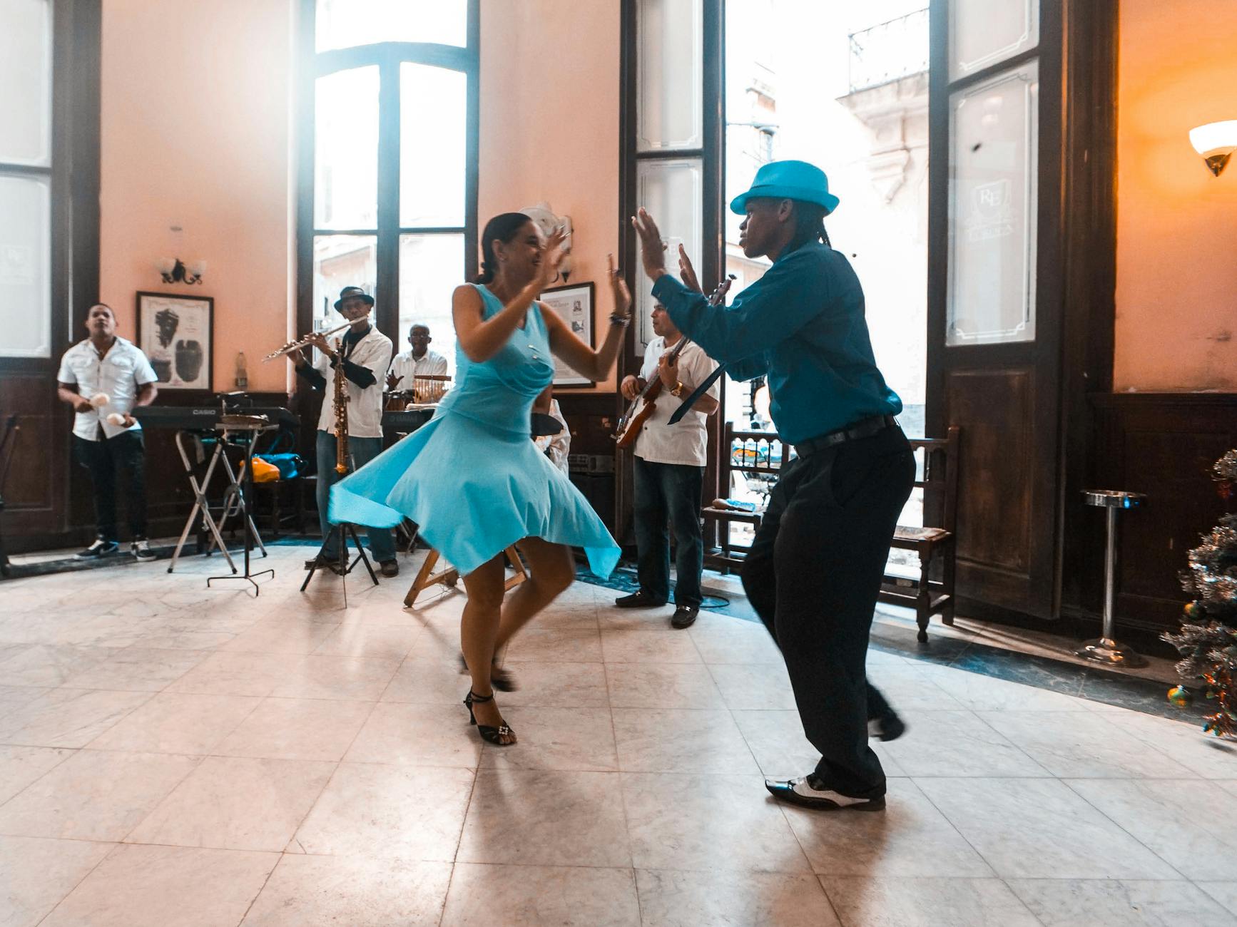 date night miami salsa dance class