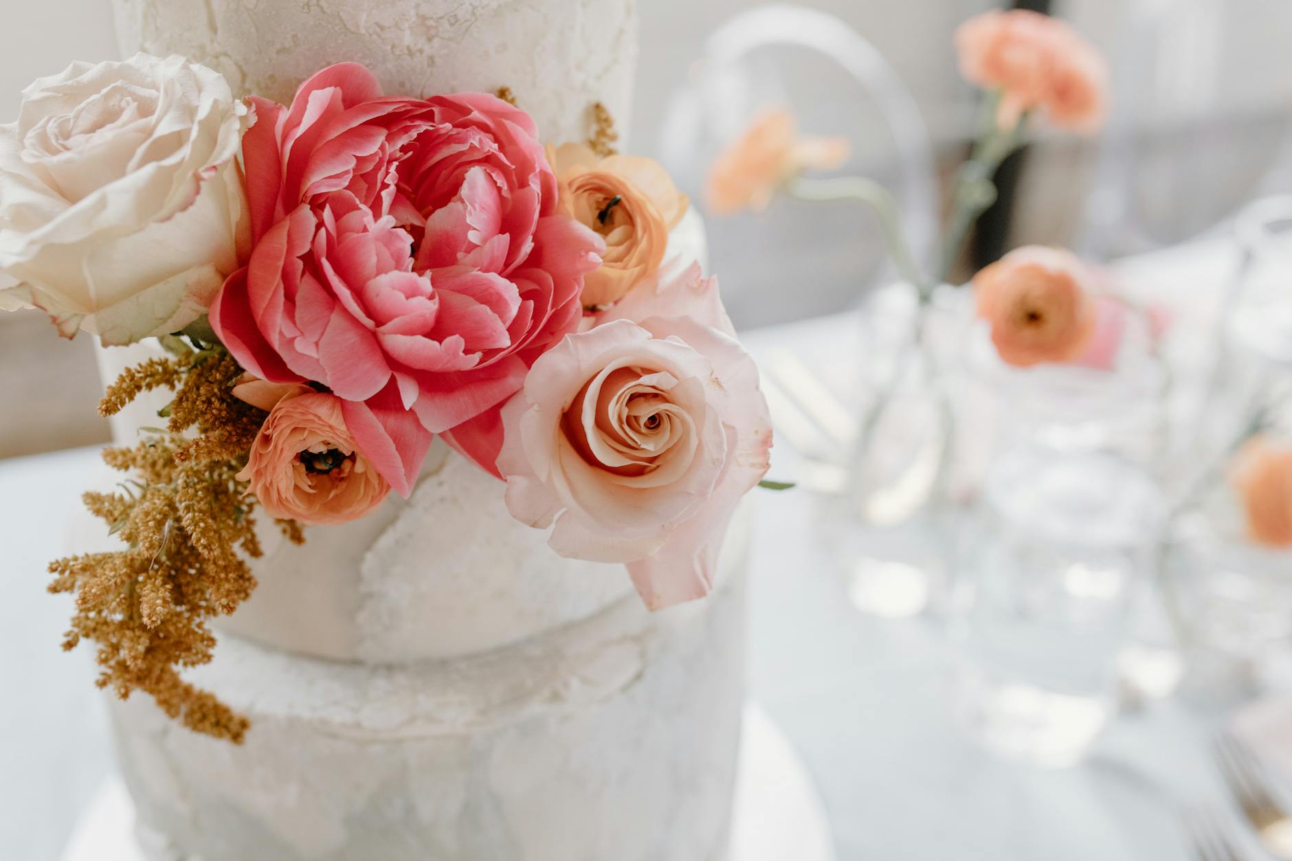 destination wedding miami cake elegant