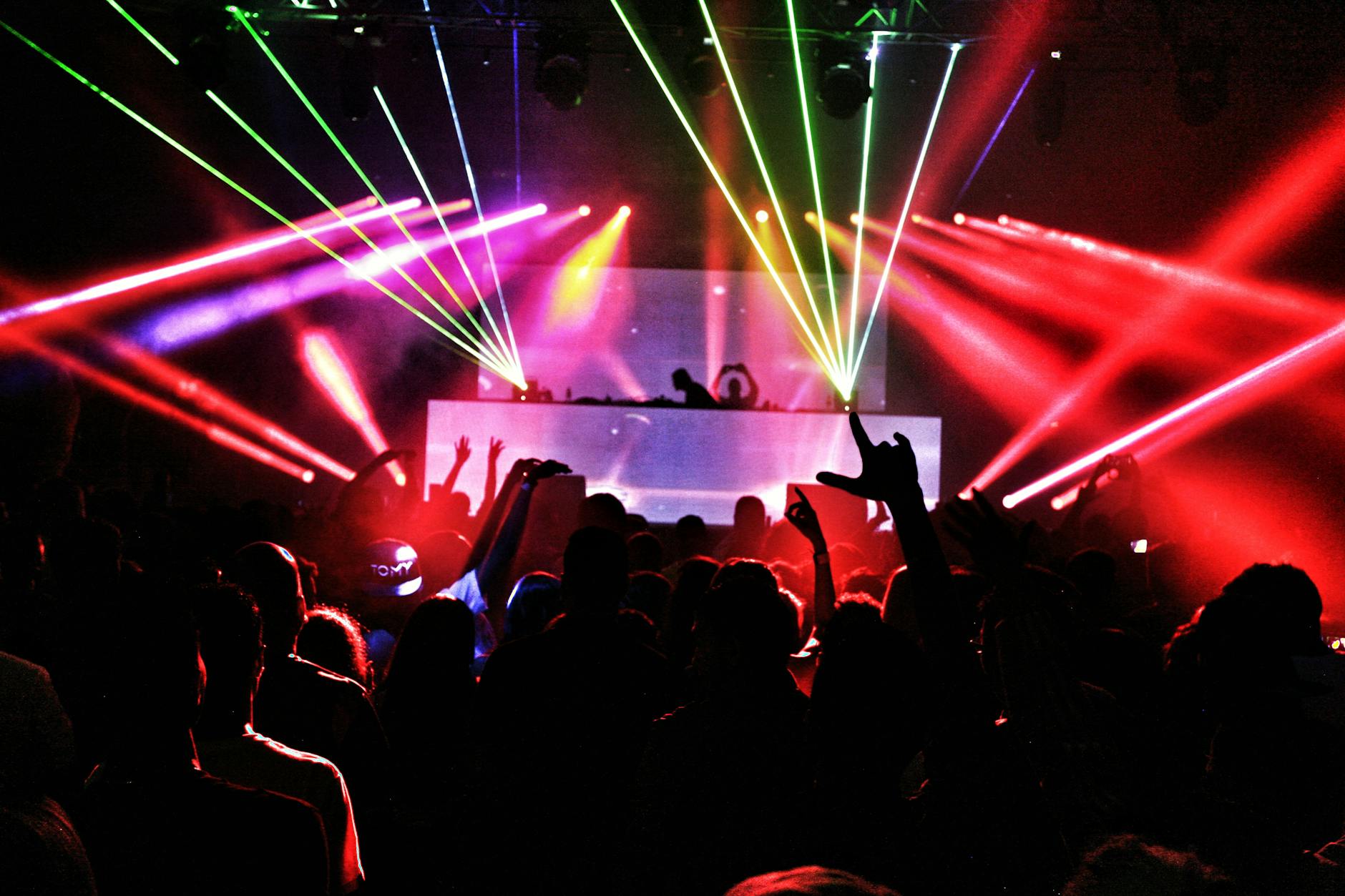 miami music week club lights lasers