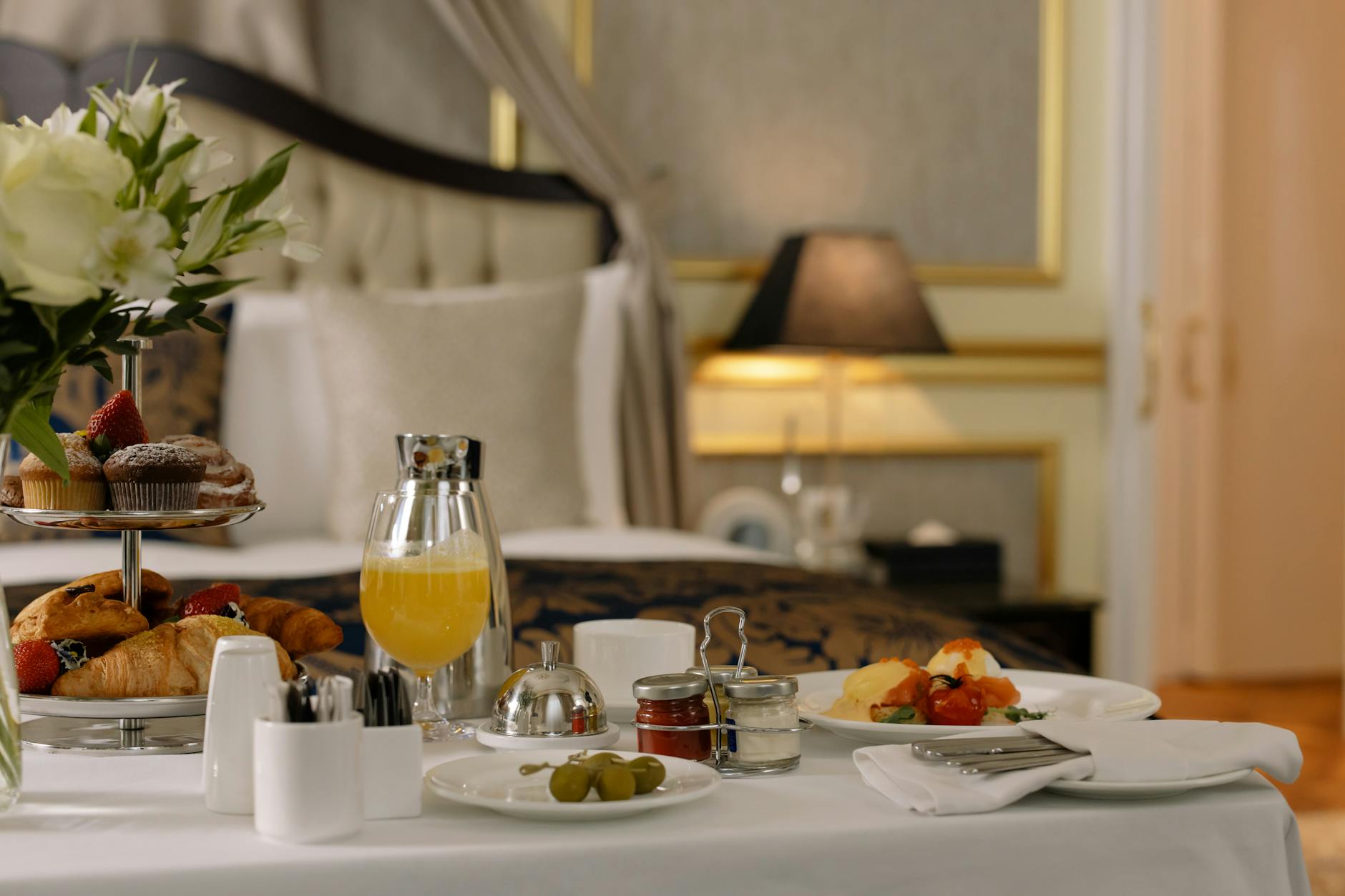 romantic hotels miami breakfast in bed