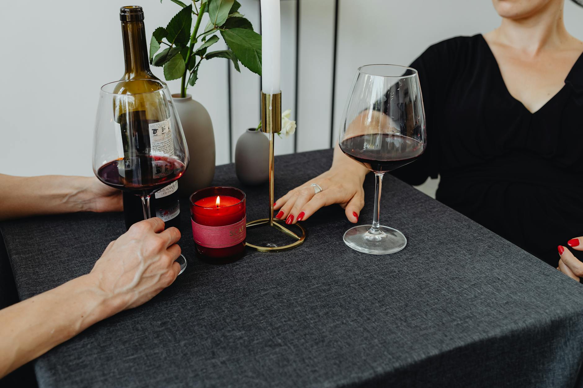 romantic restaurants miami couple candlelit dinner