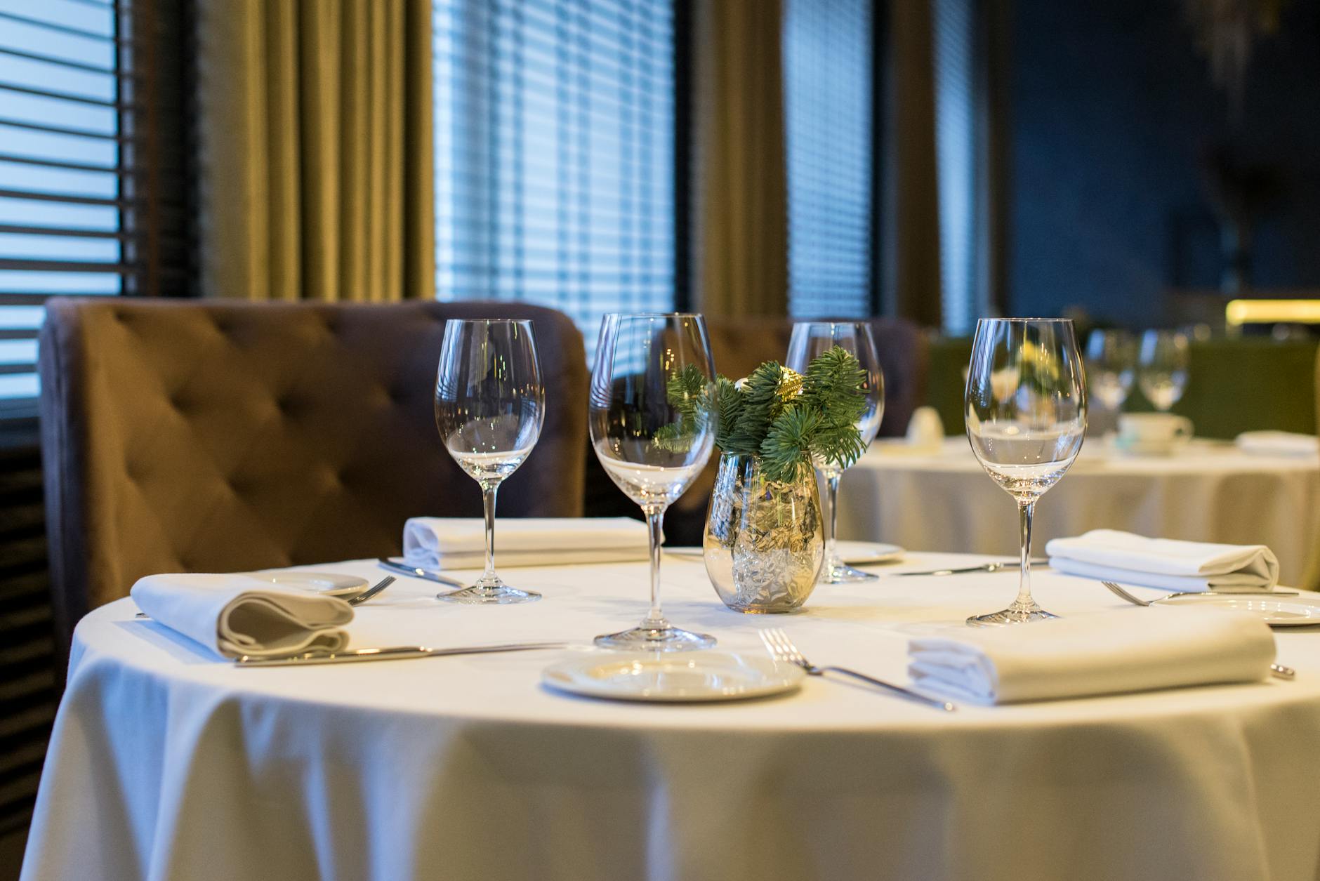 romantic restaurants miami elegant table