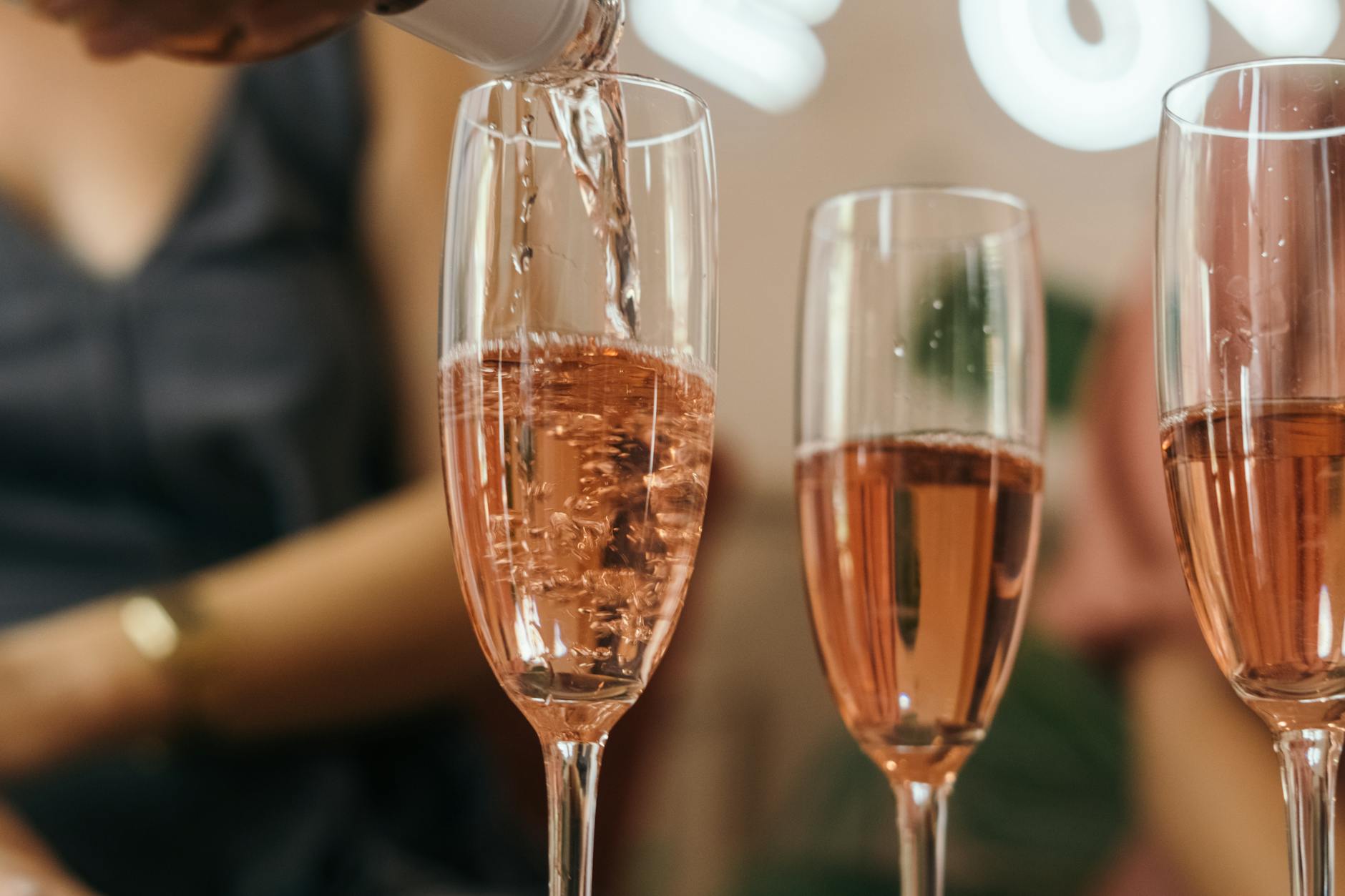 romantic restaurants miami wine toast