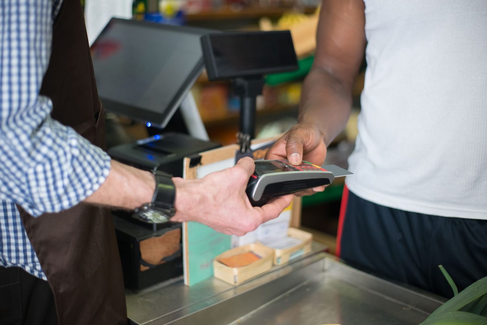 paying sales tax at a sawgrass mills checkout